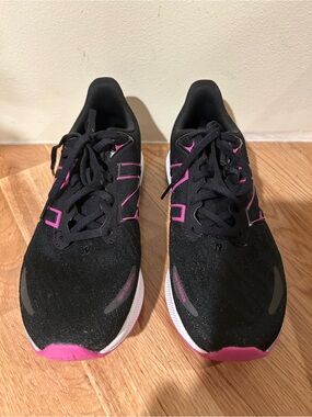 New Balance FuelCell propel v3 running shoes size 8